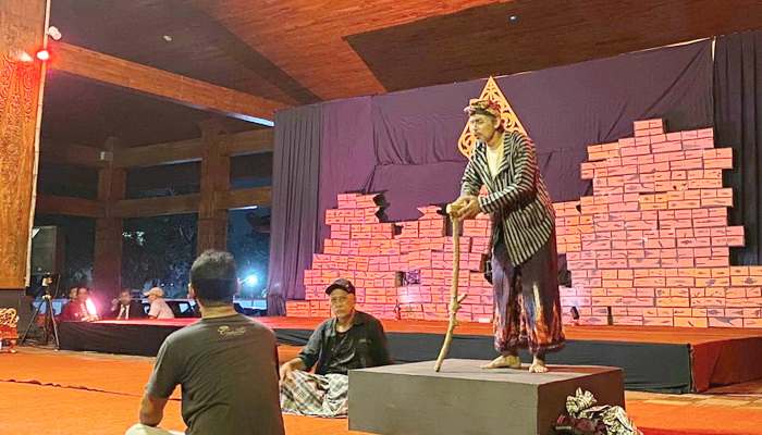 Peduli Cagar Budaya, Mas Karebet Gelar Pentas Teater Jebole Benteng Kartasura