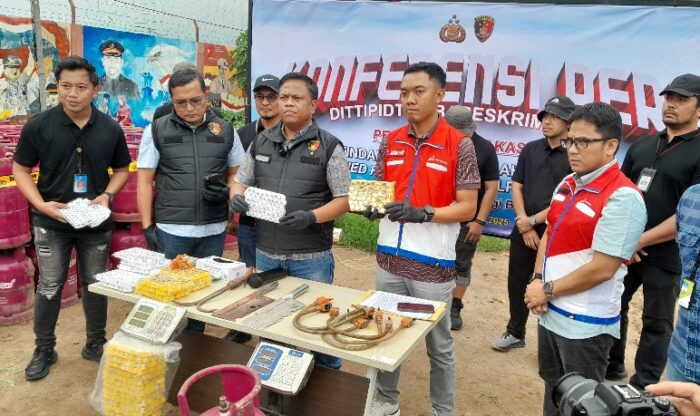 Bareskrim Amankan 3 Pelaku Pengoplos Elpiji Bersubsidi di Sukoharjo, Ribuan Tabung Disita