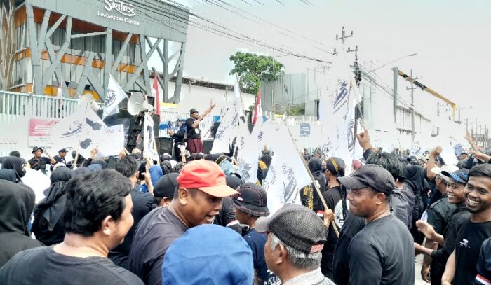Unjuk Rasa Eks Buruh Sritex Memanas, Kurator Diminta Segera Bayar Hak Karyawan