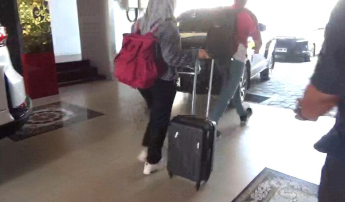 KPK Sasar Kantor Bupati Sukoharjo, 3 Koper Barang Bukti Dibawa Usai Penggeledahan