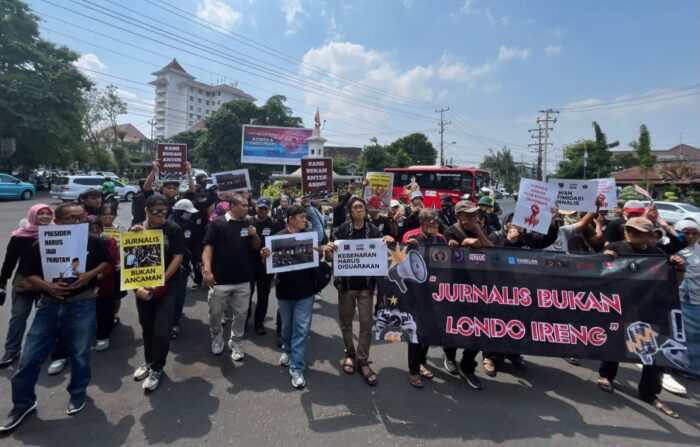 Aksi Damai Jurnalis di Solo, Tuntut Prabowo Minta Maaf soal “Londo Ireng”