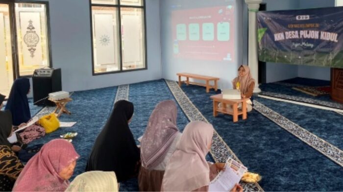 Mahasiswa KKN MAs Edukasi DAGUSIBU di Malang, Warga Pujon Kidul Diajak Bijak Kelola Obat