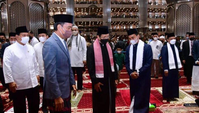 Presiden Jokowi Sholat Idul Adha 1443 H di Masjid Istiqlal, Doakan Jemaah Haji Indonesia Selamat
