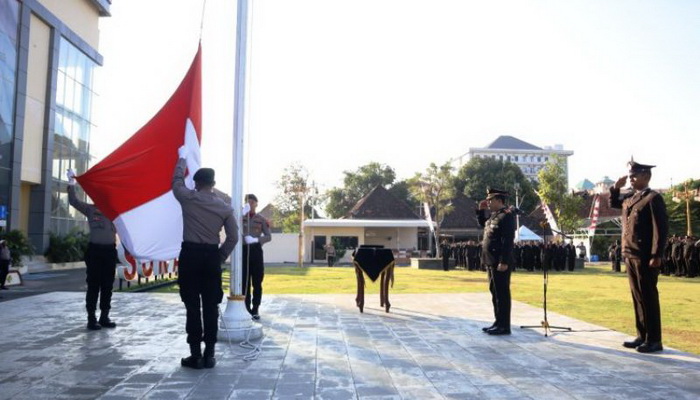 Diikuti Seluruh Pejabat Utama, Polresta Surakarta Gelar Upacara HUT Kemerdekaan RI ke-79