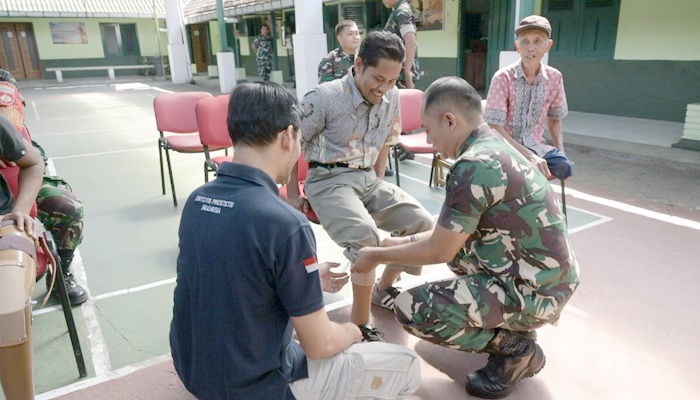 Kodim Sukoharjo dan Dua Naga Beri Bantuan Kaki Palsu 4 Warga Disabilitas