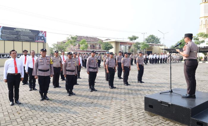 4 Personel Polres Sukoharjo Naik Pangkat, 19 Anggota Berprestasi Diganjar Penghargaan