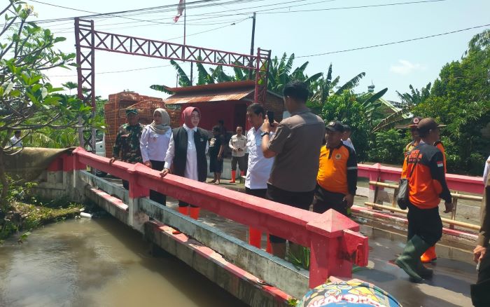 Sukoharjo Banjir, Bupati Turun Langsung Pastikan Pengungsi Terlayani