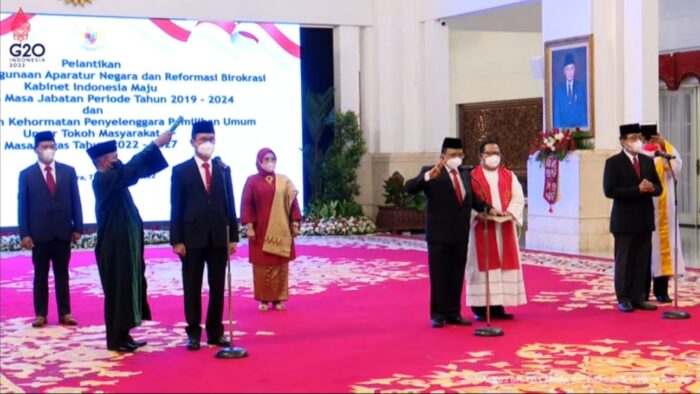 Presiden Joko Widodo Lantik 5 Anggota DKPP Unsur Tokoh Masyarakat, Berikut Daftar Namanya