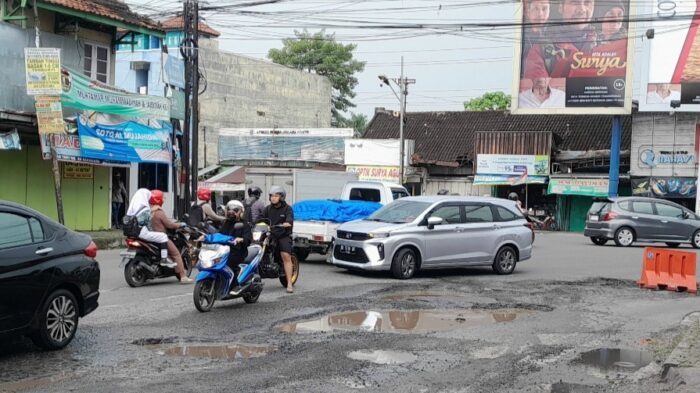 Jika Jalan Rusak di Kartasura Sebabkan Kecelakaan, Warga Dapat Menggugat Pemerintah