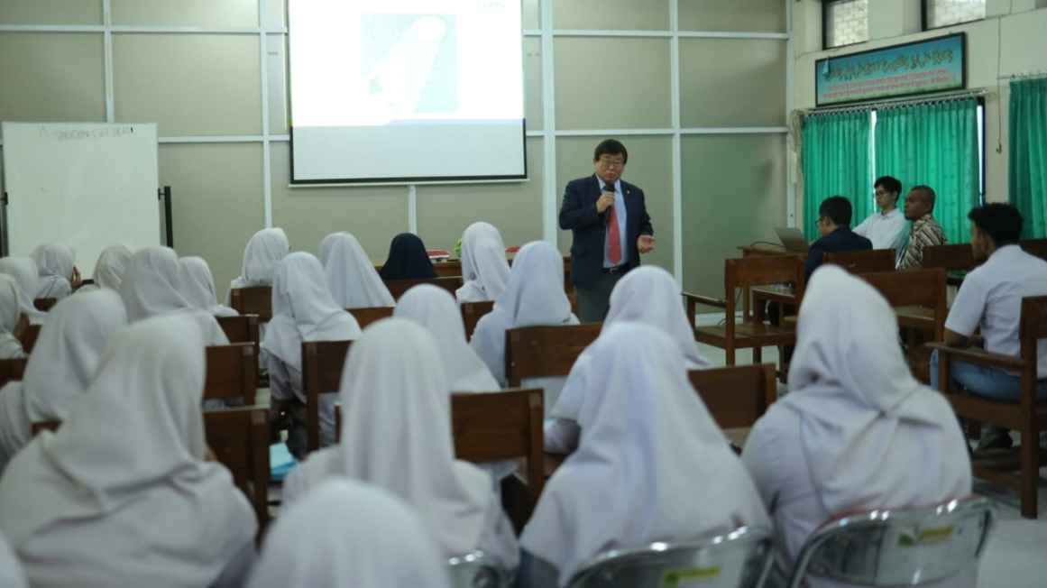 Sosialisasi Program Double Degree, UMS Kali Pertama Sambangi SMA Al-Islam 1 Surakarta