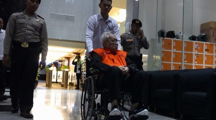 KPK Tahan Mantan Direktur Pertamina Terkait Korupsi Pengadaan Katalis