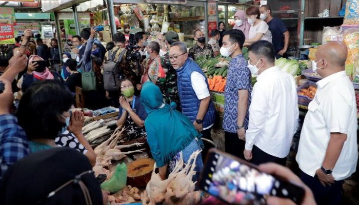 Kunjungi Pasar Gede Solo, Mendag: Harga BBM Naik, Harga kebutuhan Pokok Masih Stabil