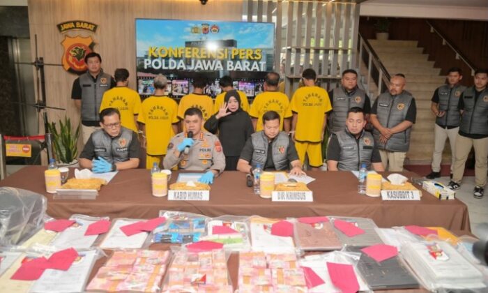 Modus Licik Korupsi Dana Bantuan Covid-19 di Karawang: Kelompok Fiktif hingga LPJ Palsu