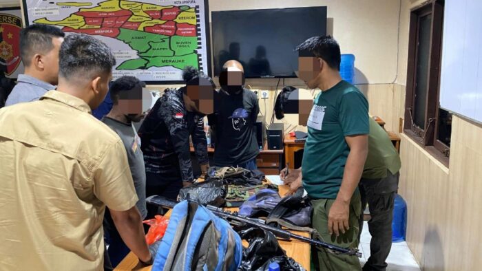Satgas Damai Cartenz Bongkar Jaringan Transaksi Senjata untuk KKB, 5 Orang Jadi Tersangka