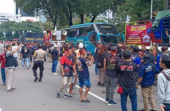 Demo Tolak Kebijakan ODOL di Jakarta Dibubarkan Polisi, 6 Korlap Diamankan